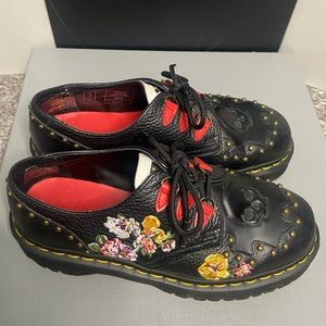 *RARE* Dr.Martens Serova Platforms
